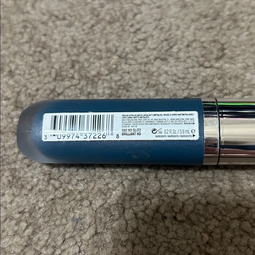 Revlon Metallic Matte Lipcolor in Silver and Gray - Picture 3 of 4
